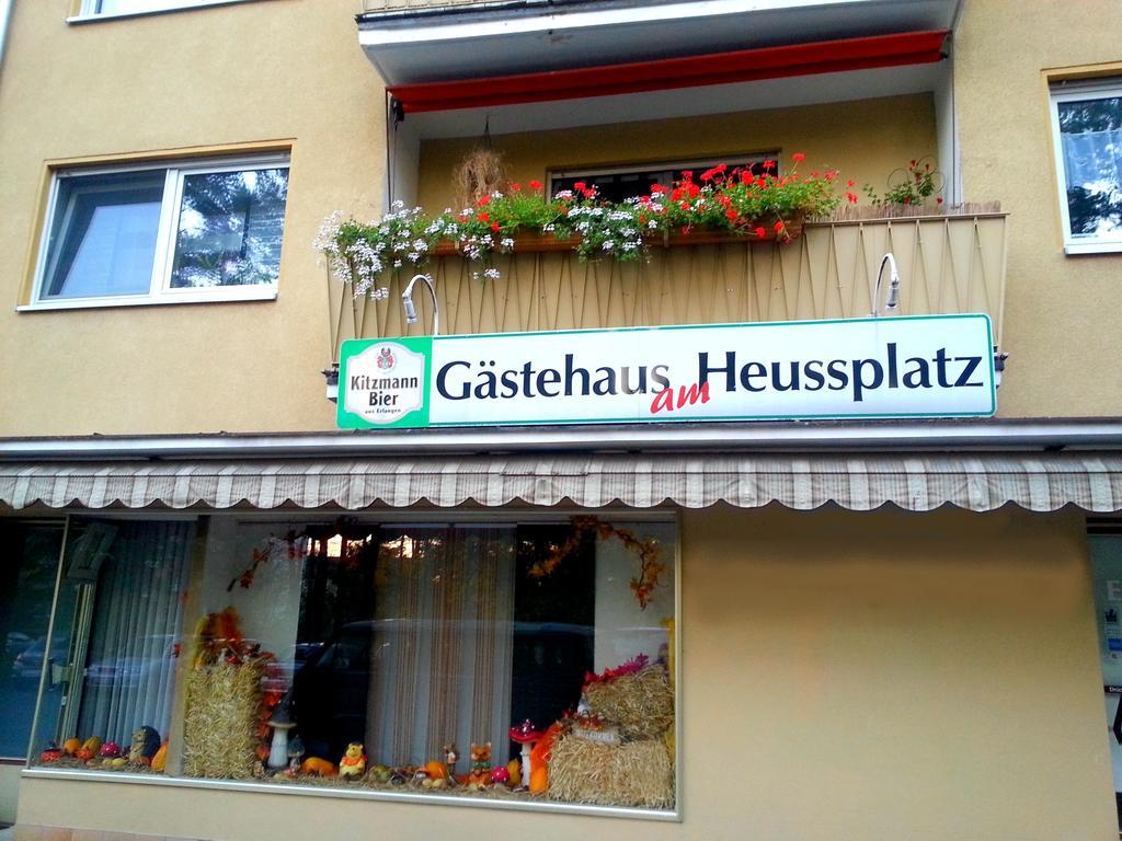 Gaestehaus Am Heuss-Platz Erlangen Exterior photo